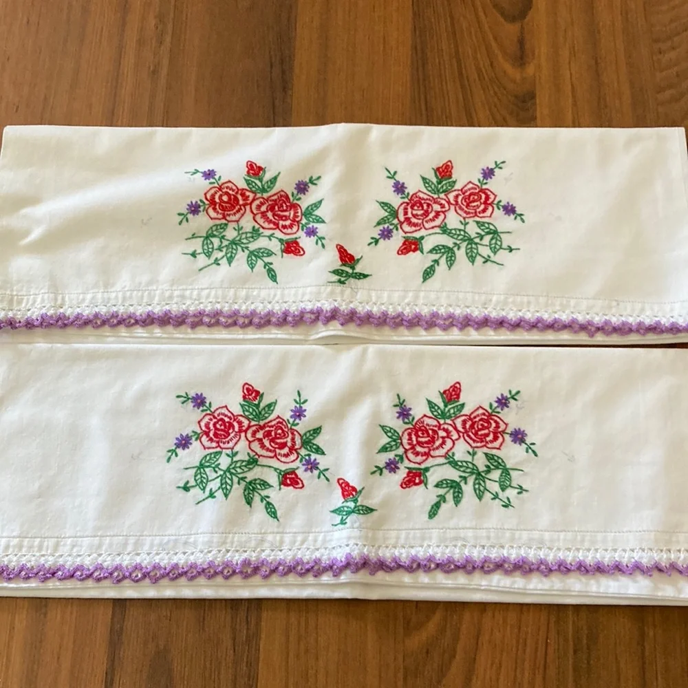 Vintage embroidered floral pillowcase set‎